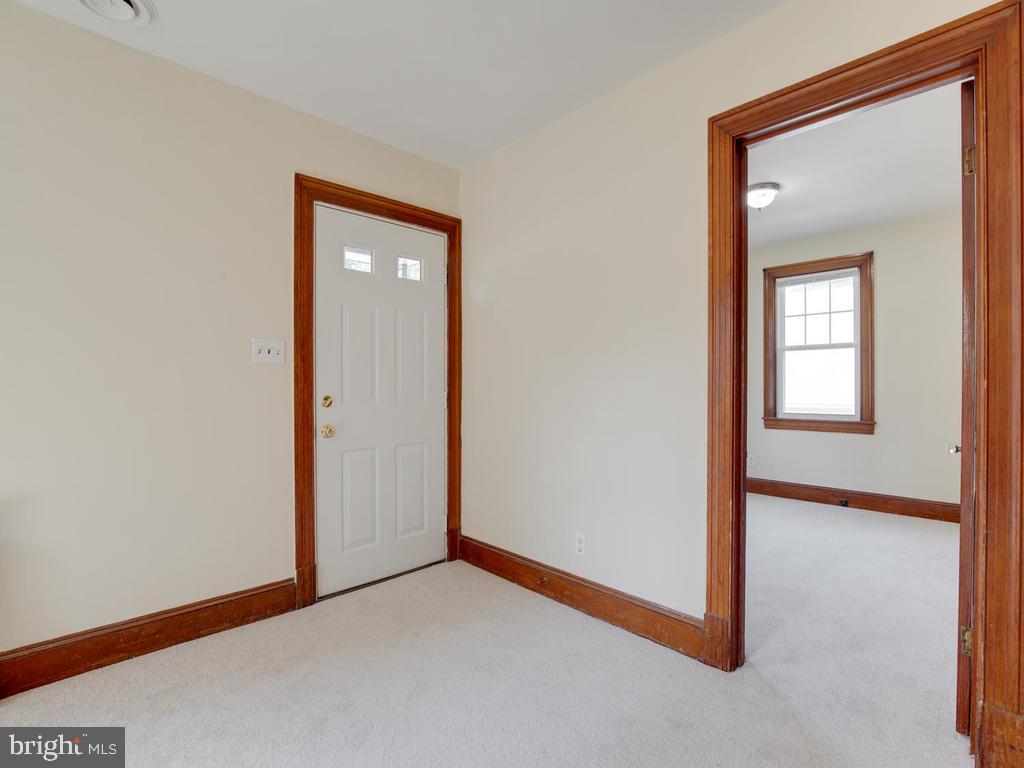 6704 Woodland Road Morningside, MD 20746 - Photo 12 of 38 Gallery Image 12