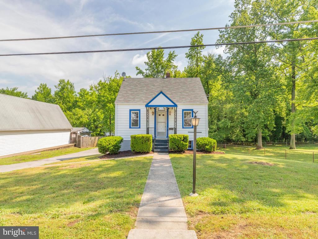 6704 Woodland Road Morningside, MD 20746 - Photo 3 of 38 Gallery Image 3