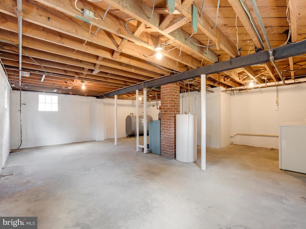 6704 Woodland Road Morningside, MD 20746 - Photo 33 of 38 Gallery Image 33