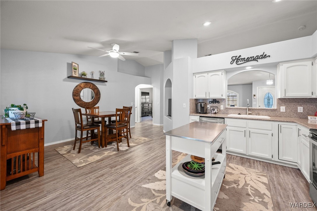 3685 Milky Way Road Golden Valley, AZ 86413 - Photo 17 of 48 Kitchen