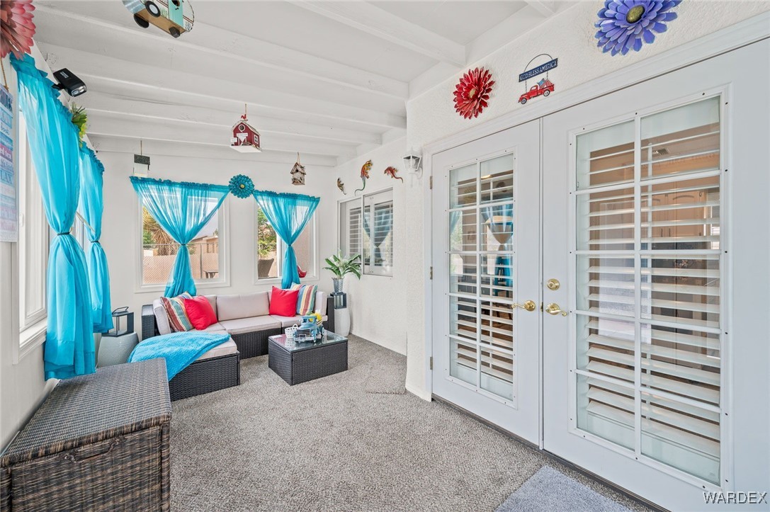 3685 Milky Way Road Golden Valley, AZ 86413 - Photo 28 of 48 Sun Room