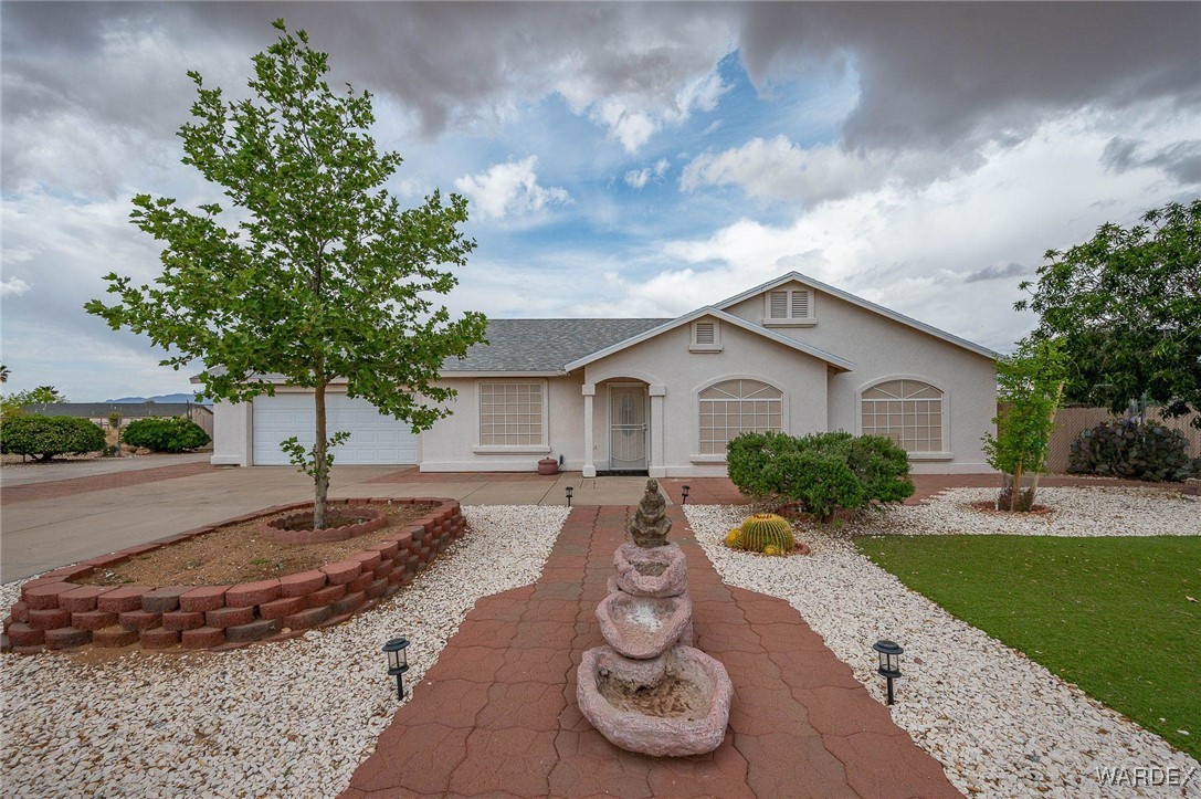 3685 Milky Way Road Golden Valley, AZ 86413 - Photo 3 of 48 Front of Structure