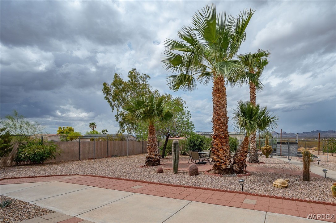 3685 Milky Way Road Golden Valley, AZ 86413 - Photo 40 of 48 Patio