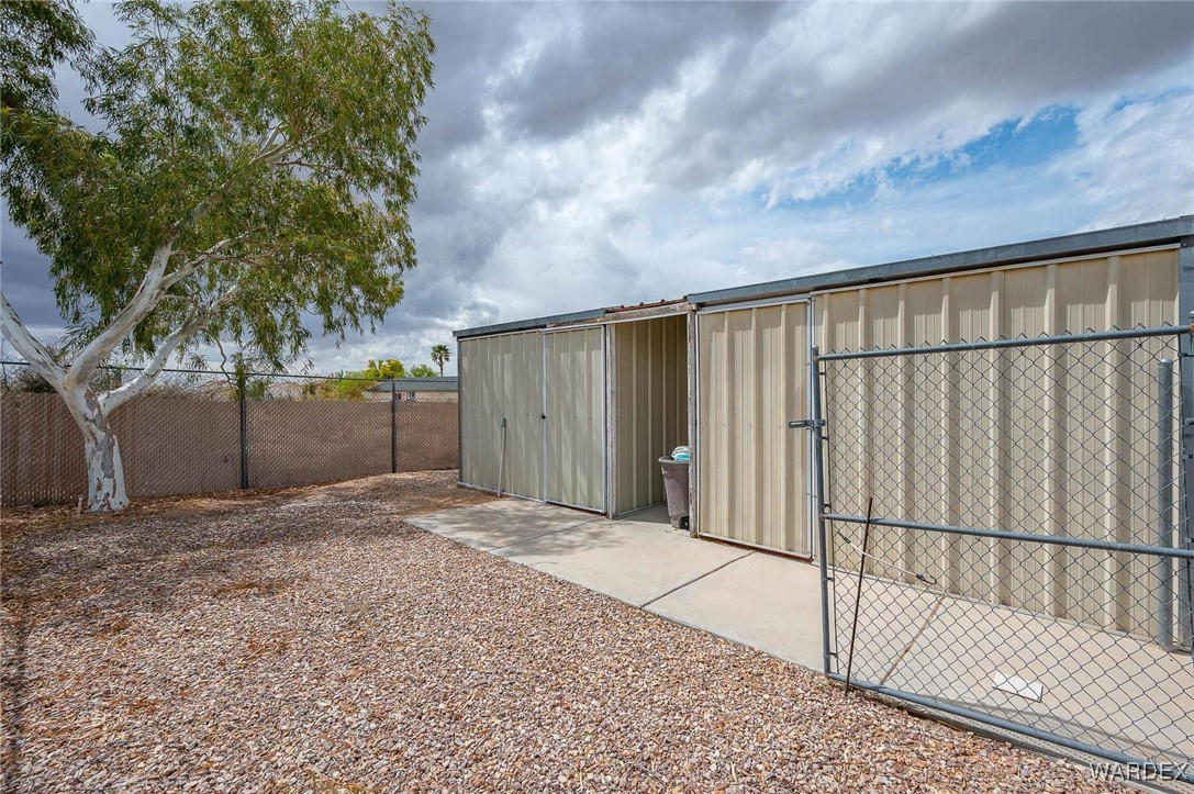 3685 Milky Way Road Golden Valley, AZ 86413 - Photo 42 of 48 Out Buildings