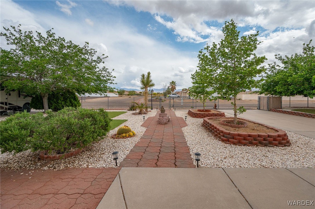 3685 Milky Way Road Golden Valley, AZ 86413 - Photo 8 of 48 Yard