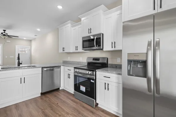 $1,400 | 1011 Oak Street, Unit B, Portland, TN 37148