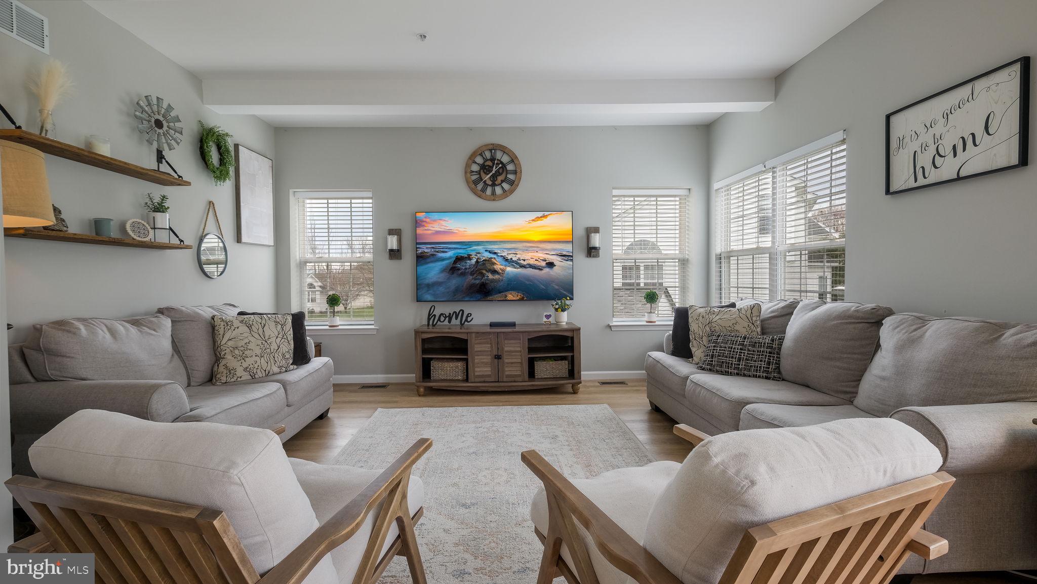 1040 Hickory Ridge Drive Chalfont, PA 18914 - Photo 17 of 49 Family Room