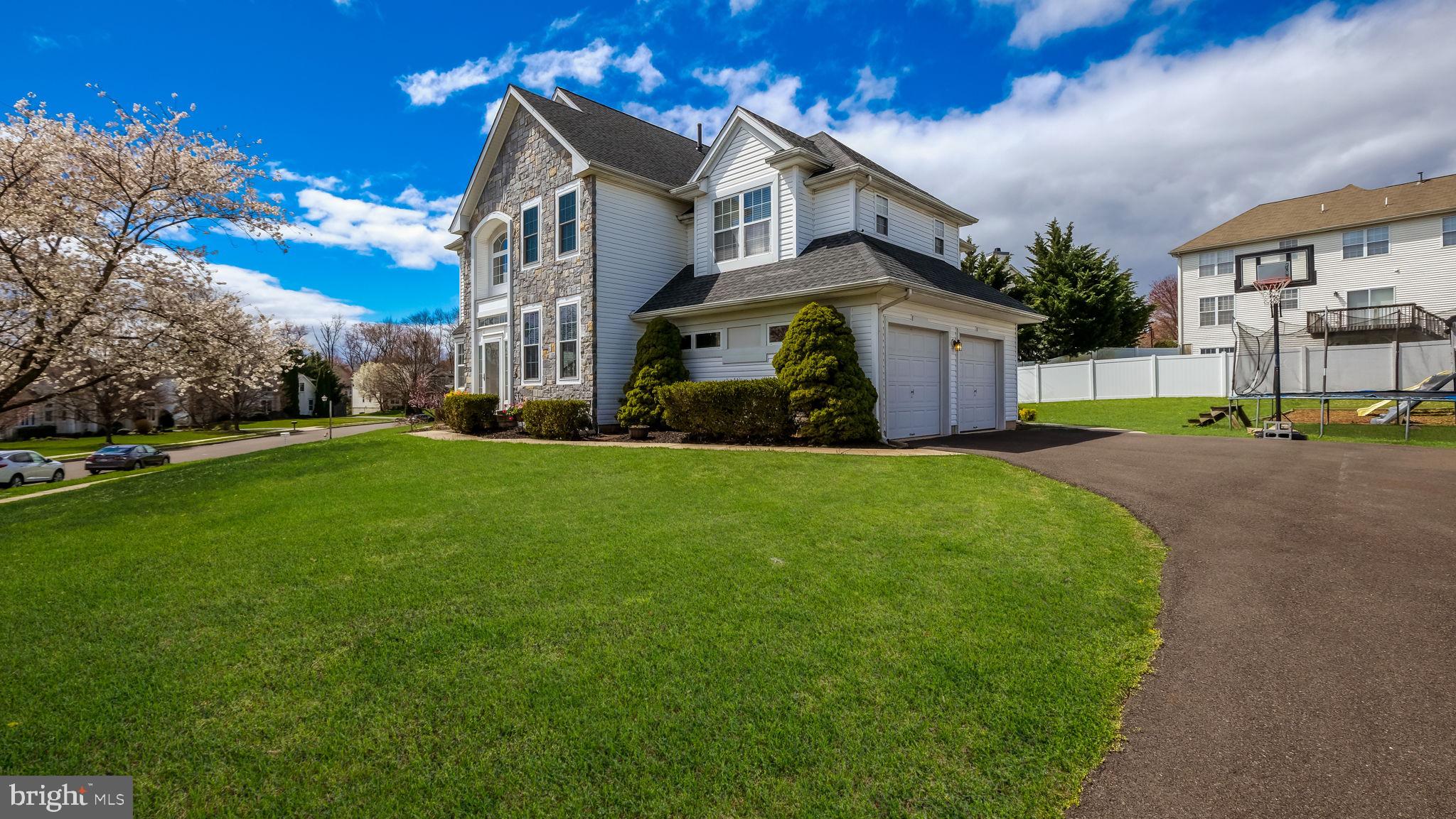 1040 Hickory Ridge Drive Chalfont, PA 18914 - Photo 2 of 49 Exterior Front