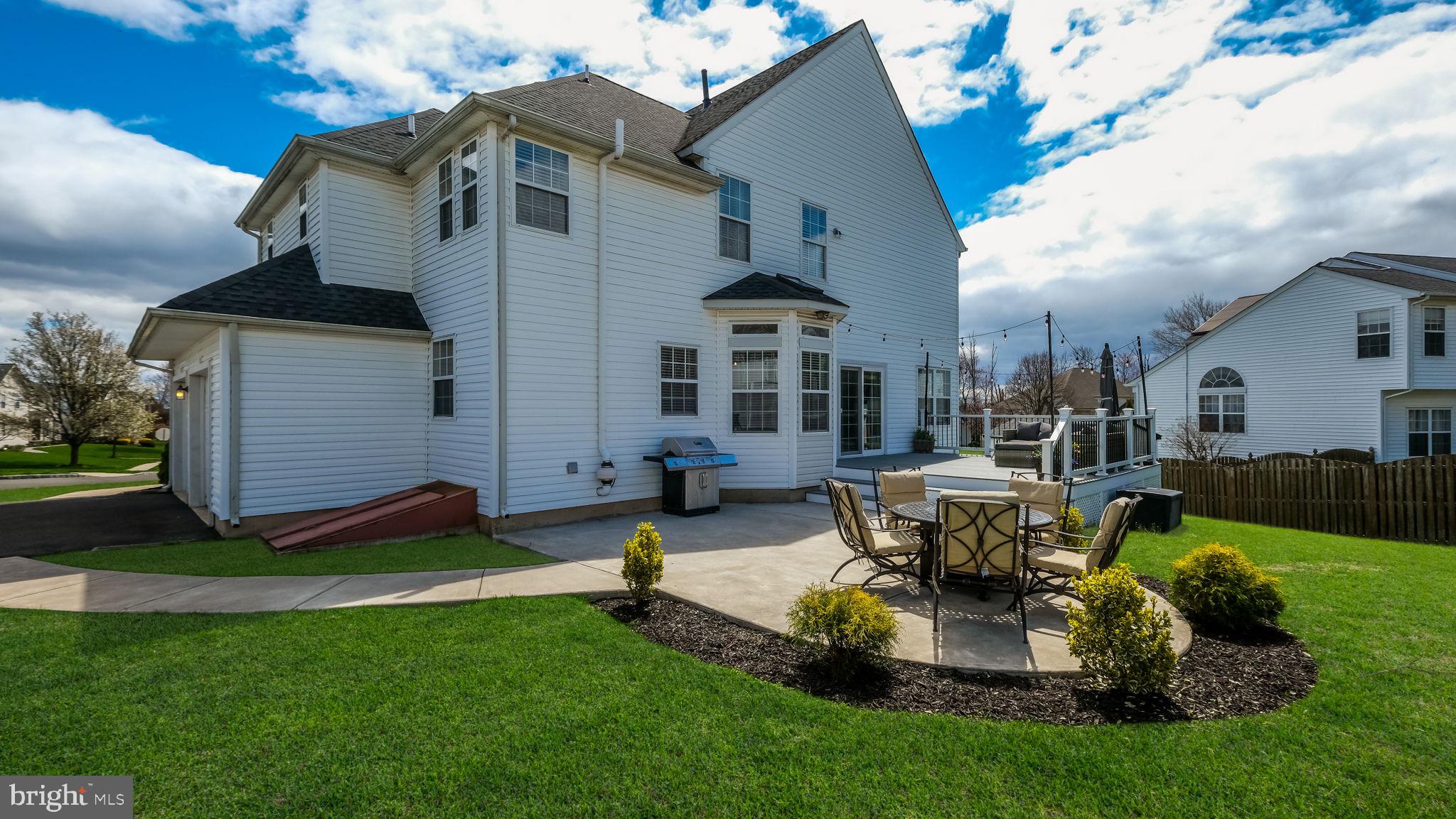 1040 Hickory Ridge Drive Chalfont, PA 18914 - Photo 38 of 49 Exterior Back