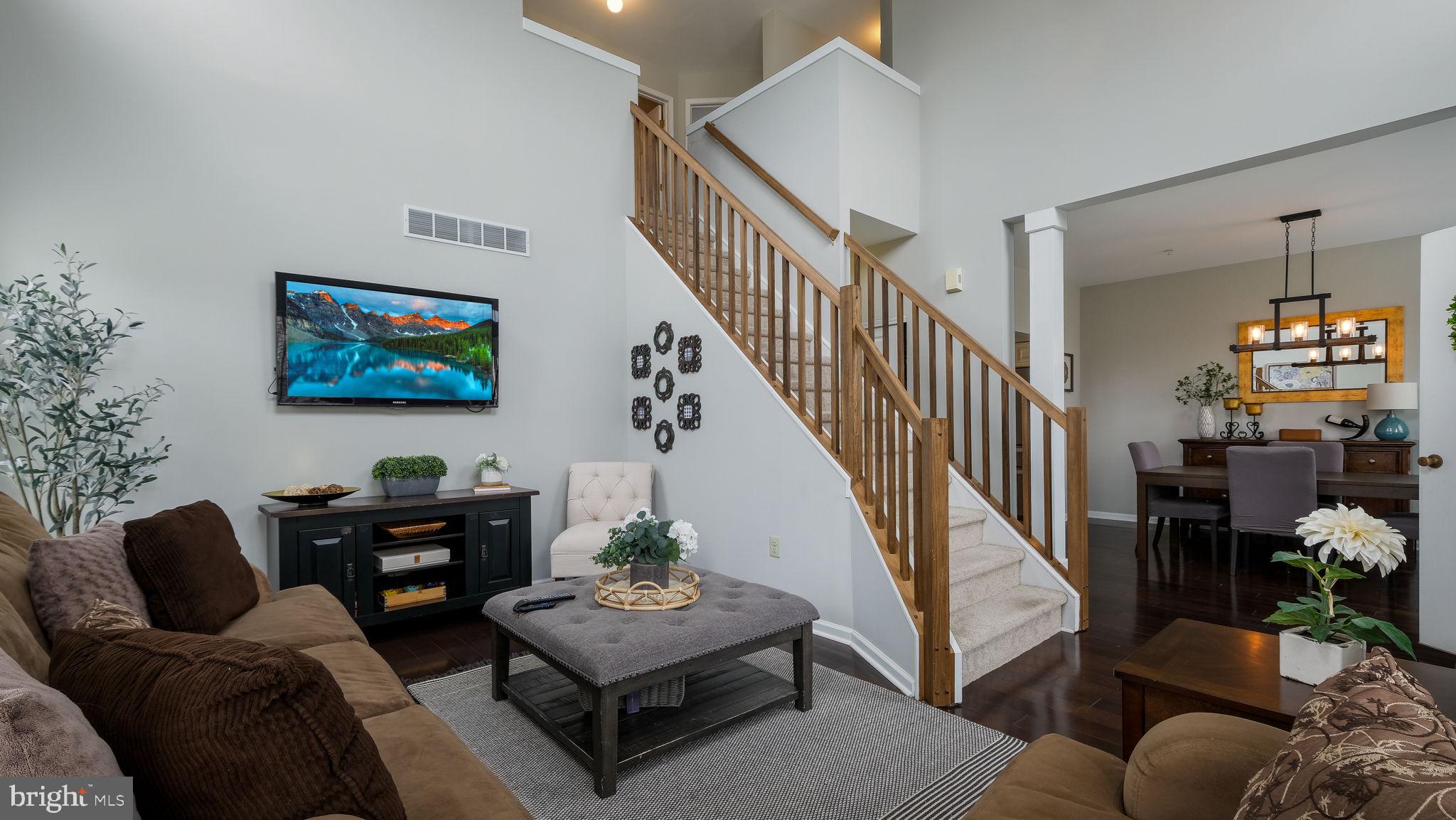 1040 Hickory Ridge Drive Chalfont, PA 18914 - Photo 6 of 49 Living Room