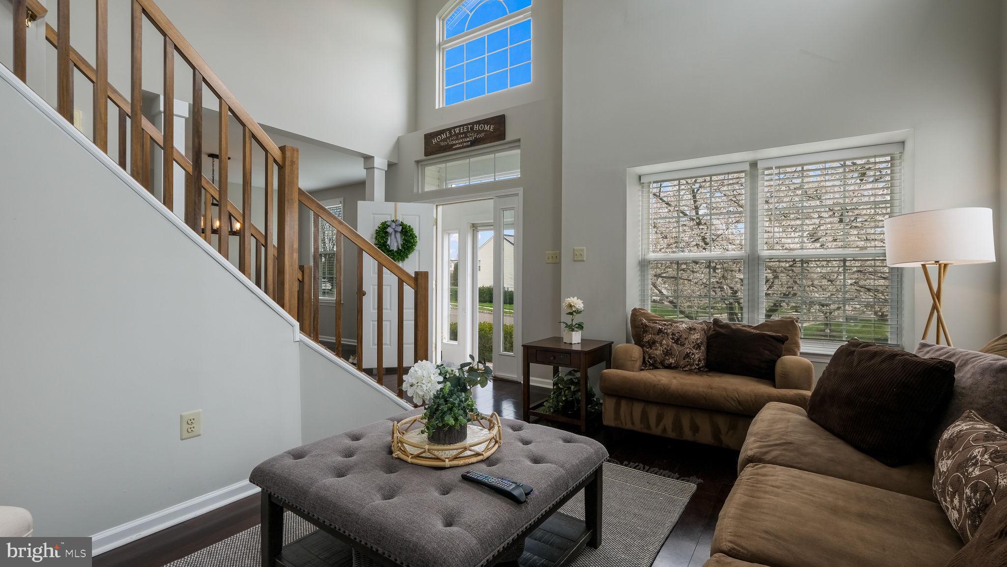 1040 Hickory Ridge Drive Chalfont, PA 18914 - Photo 7 of 49 Living Room