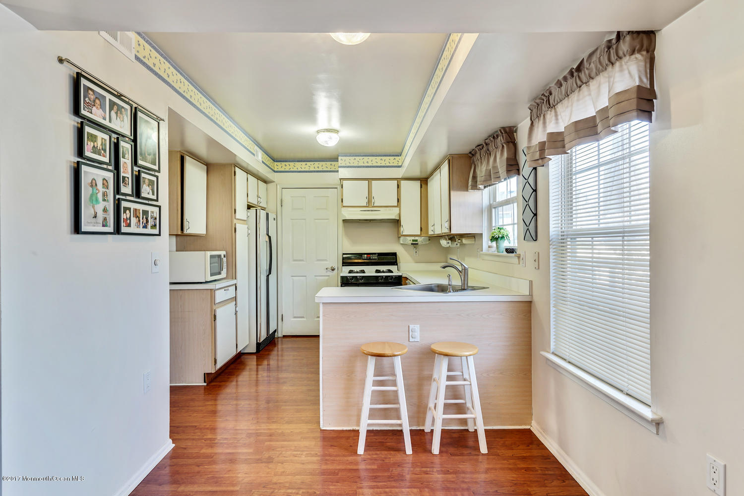 18 Shadow Ridge Court Howell, NJ 07731 - Photo 18 of 26 18 Shadow Ridge Ct Howell NJ-large-020-1