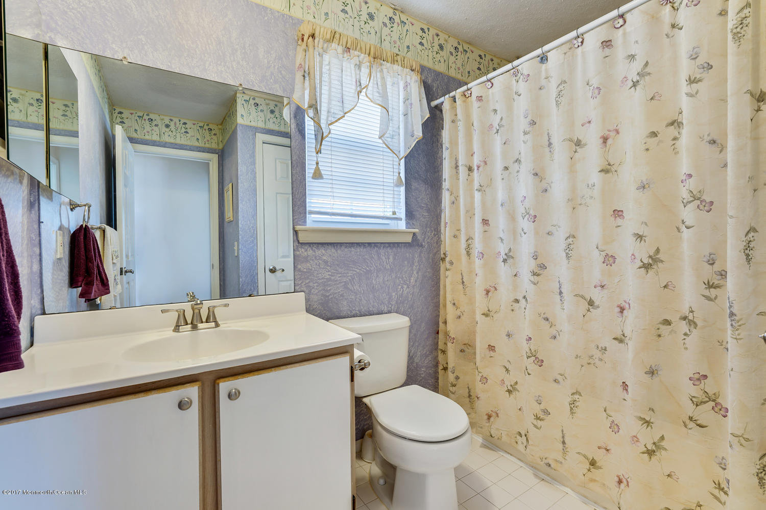 18 Shadow Ridge Court Howell, NJ 07731 - Photo 21 of 26 18 Shadow Ridge Ct Howell NJ-large-027-1