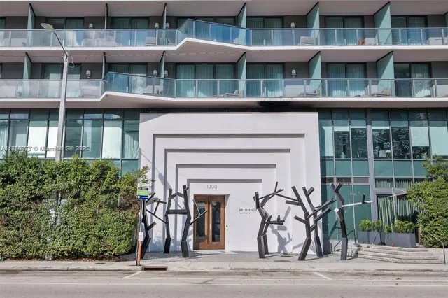 $749,000 | 1300 South Miami Avenue, Unit 3709, Miami, FL 33130