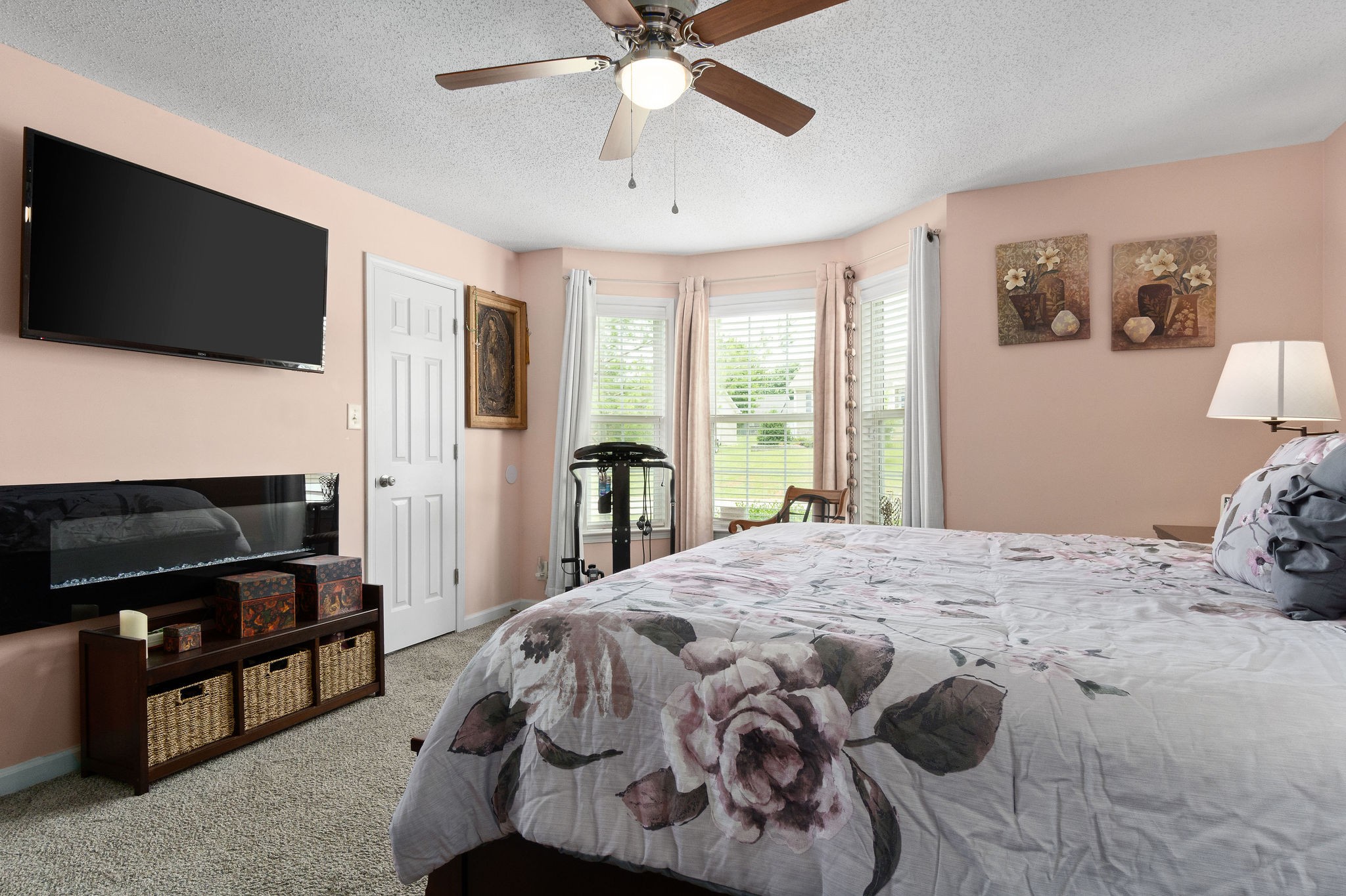 615 Avondale Road Oak Grove, KY 42262 - Photo 12 of 35 a bedroom with a bed and a flat screen tv