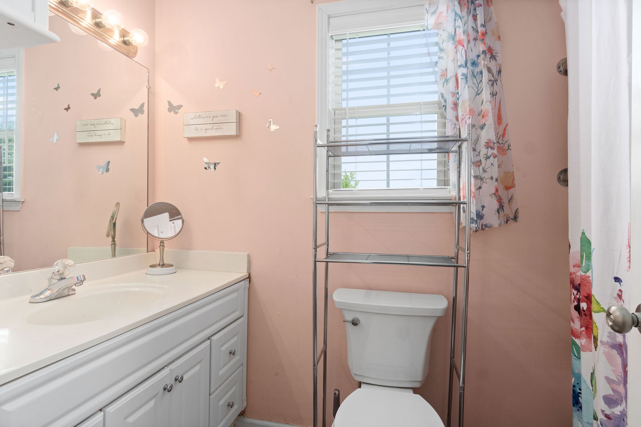 615 Avondale Road Oak Grove, KY 42262 - Photo 16 of 35 a bathroom with a sink toilet and shower