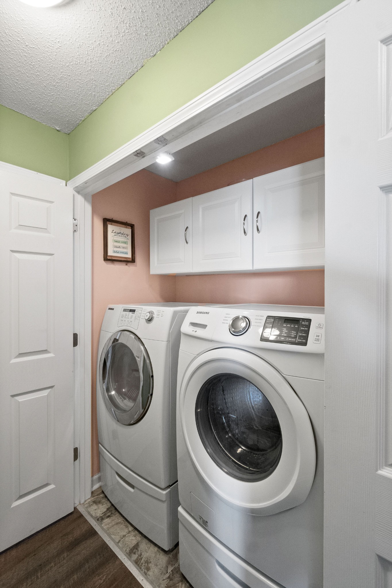 615 Avondale Road Oak Grove, KY 42262 - Photo 21 of 35 a utility room with dryer and washer
