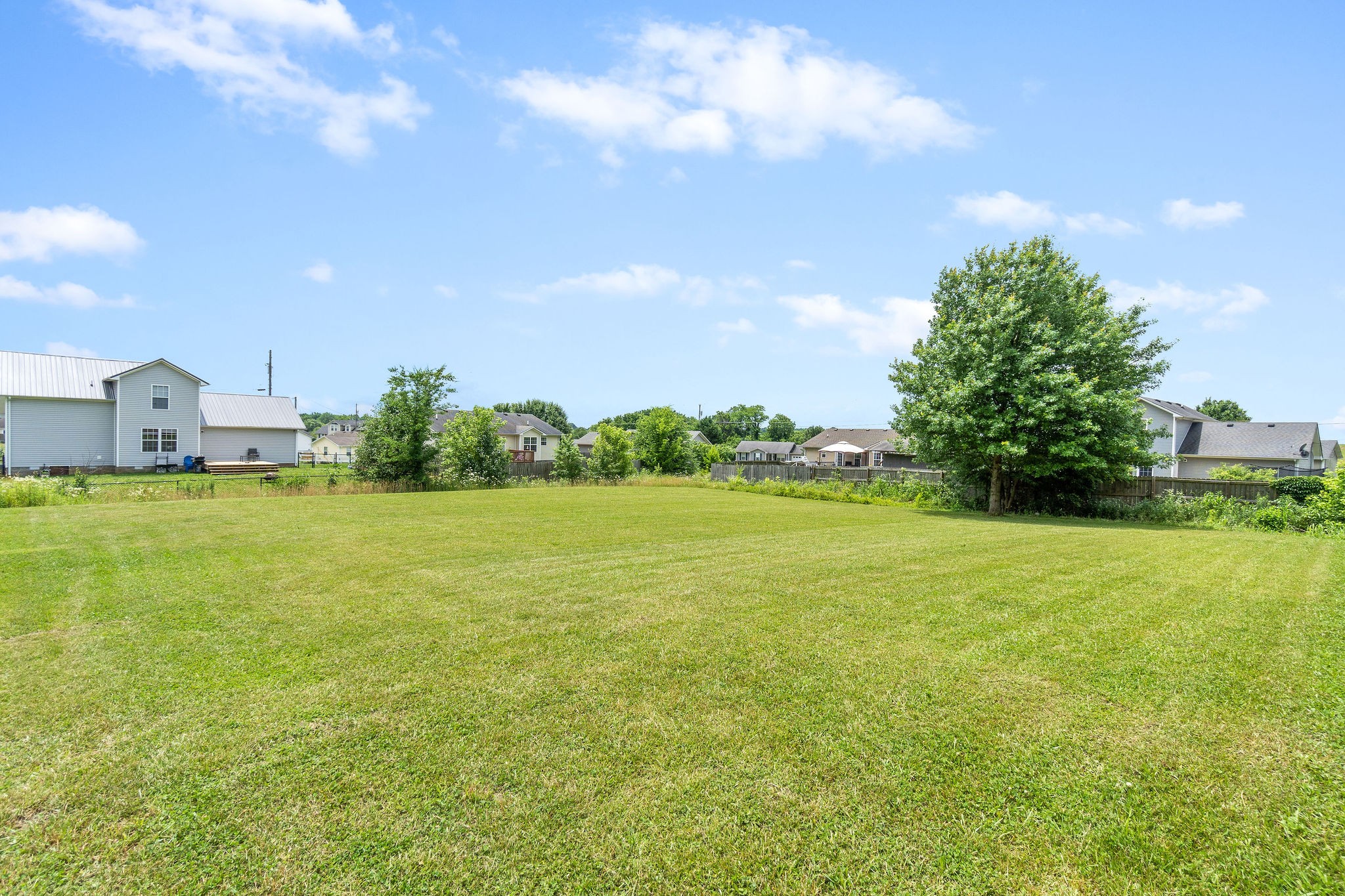 615 Avondale Road Oak Grove, KY 42262 - Photo 25 of 35 a view of a city with lots of green space