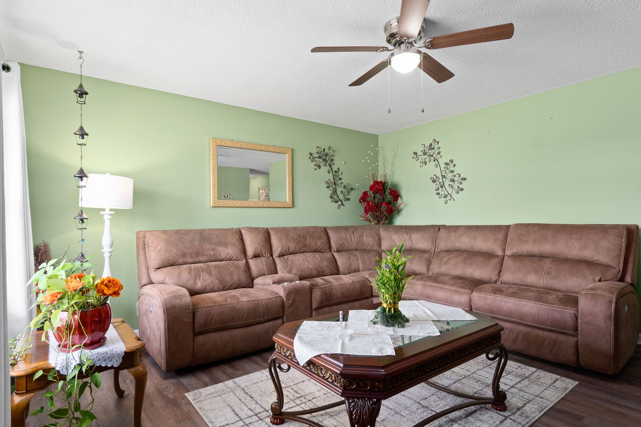 615 Avondale Road Oak Grove, KY 42262 - Photo 3 of 35 a living room with furniture and a chandelier