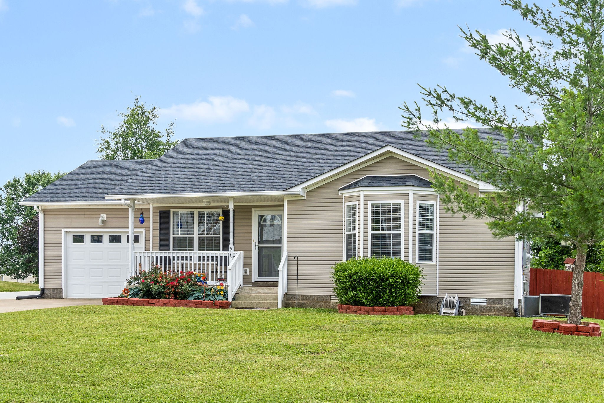 615 Avondale Road Oak Grove, KY 42262 - Photo 35 of 35 a view of a house with yard and front view of a house