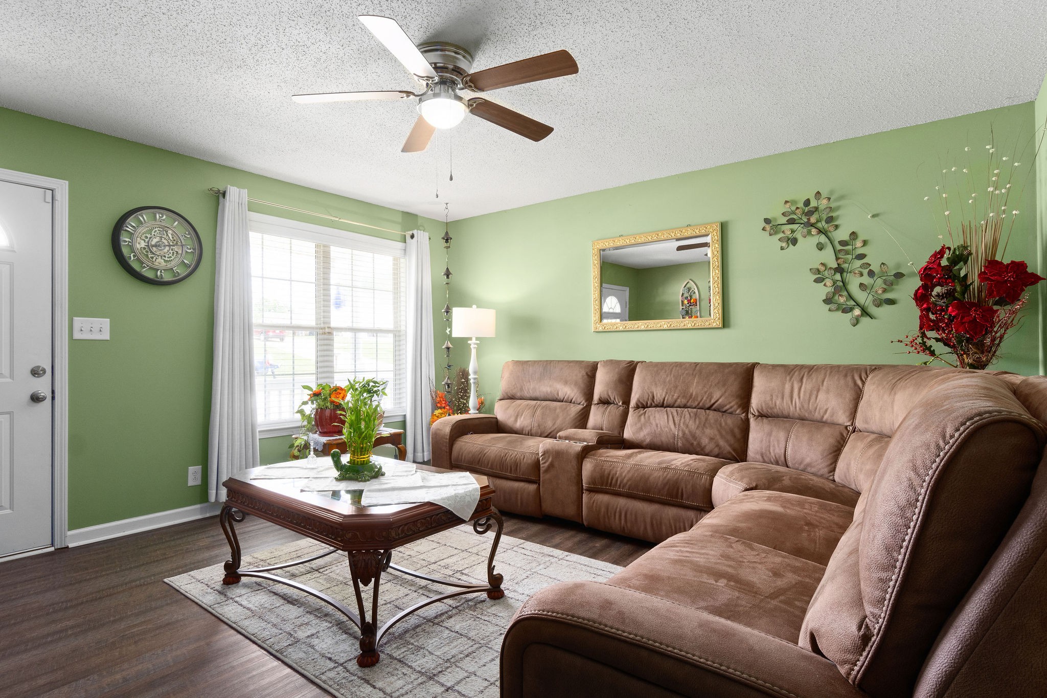 615 Avondale Road Oak Grove, KY 42262 - Photo 6 of 35 a living room with furniture and a window