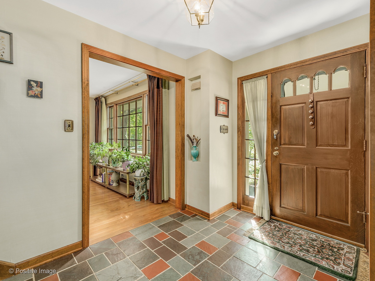 S206 Summit Drive Winfield, IL 60190 - Photo 2 of 34 a view of a entryway door and an empty room
