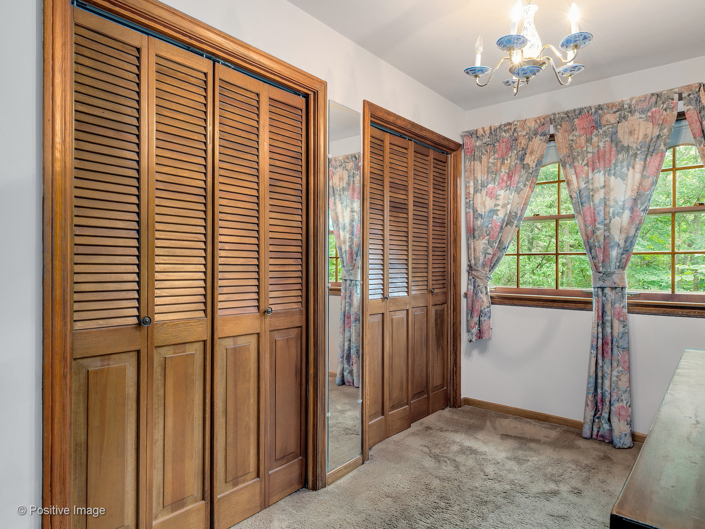 S206 Summit Drive Winfield, IL 60190 - Photo 19 of 34 a view of entryway with window and ceiling fan
