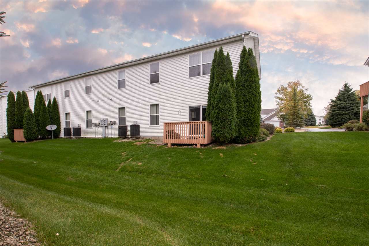 10208 Monarch Road, Unit 2 Roscoe, IL 61073 - Photo 15 of 16 Gallery Image 15