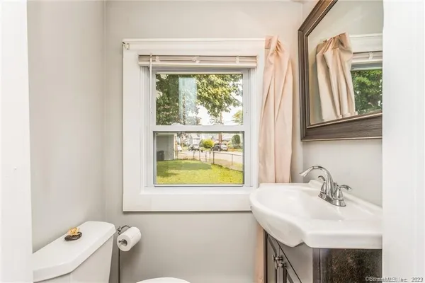 $4,000 | 1124 Shippan Avenue, Stamford, CT 06902