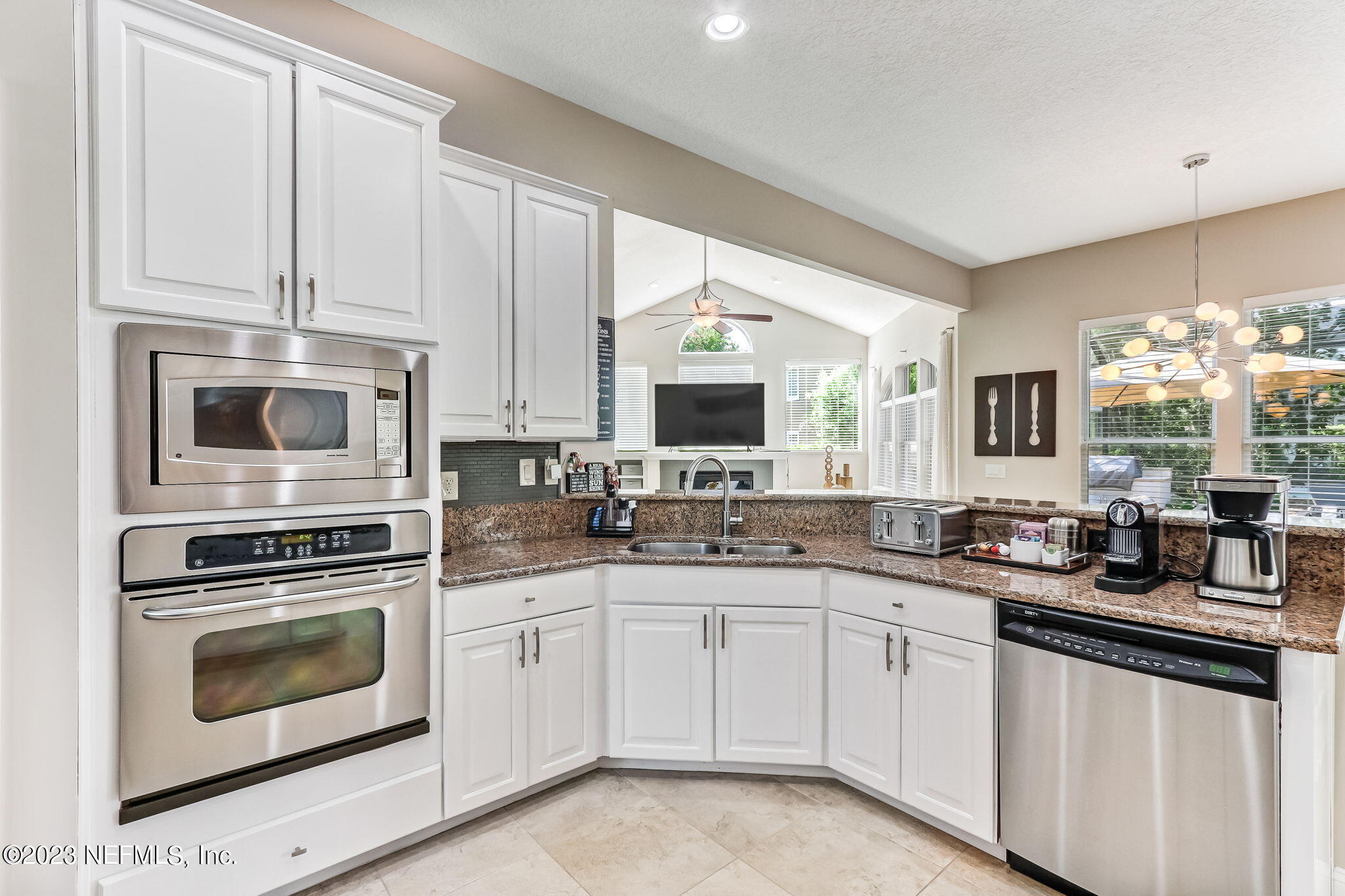 1921 Summit Ridge Road Fleming Island, FL 32003 - Photo 6 of 84 kitchen