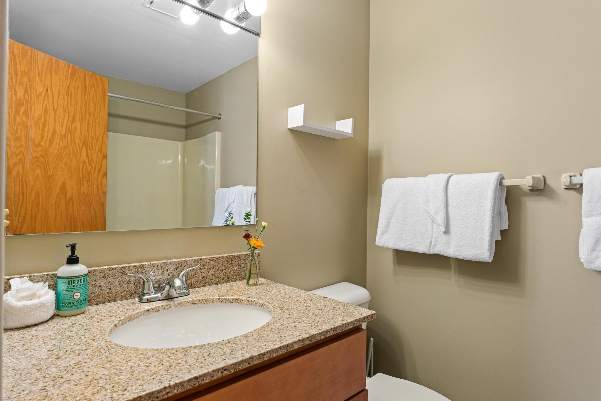 788 East Mountain Road, Unit D4 Killington, VT 05751 - Photo 18 of 34 Gallery Image 18