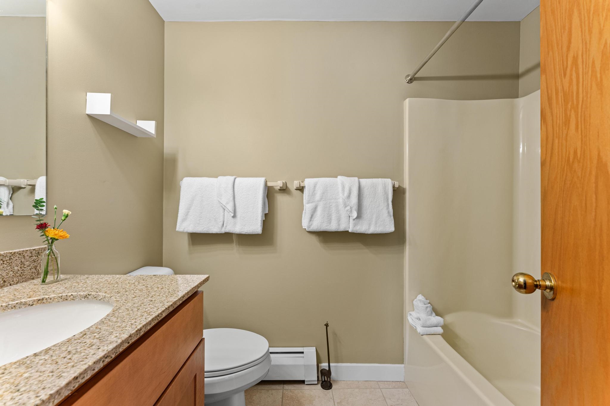 788 East Mountain Road, Unit D4 Killington, VT 05751 - Photo 19 of 34 Gallery Image 19