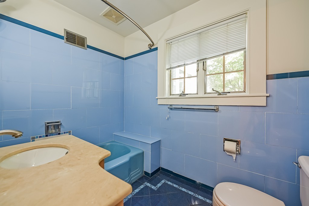 70 Ridge Street Arlington, MA 02474 - Photo 14 of 29 Gallery Image 14