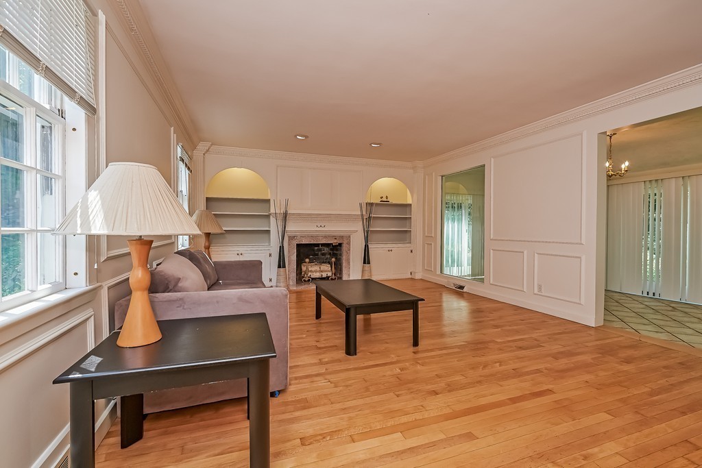 70 Ridge Street Arlington, MA 02474 - Photo 3 of 29 Gallery Image 3