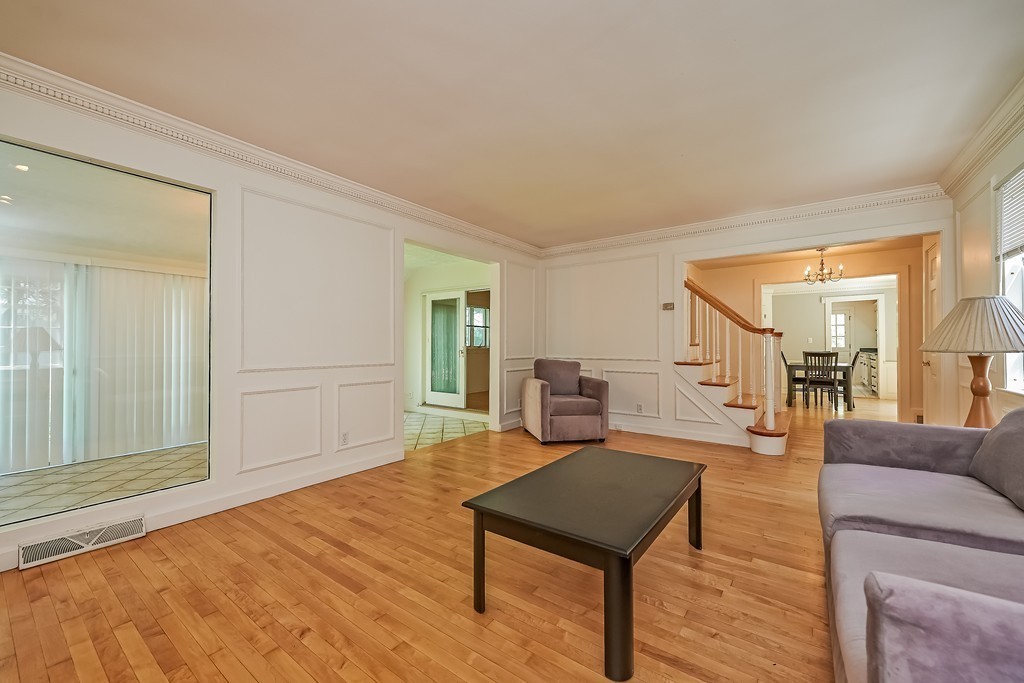 70 Ridge Street Arlington, MA 02474 - Photo 5 of 29 Gallery Image 5