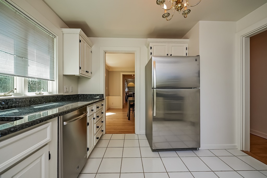 70 Ridge Street Arlington, MA 02474 - Photo 10 of 29 Gallery Image 10