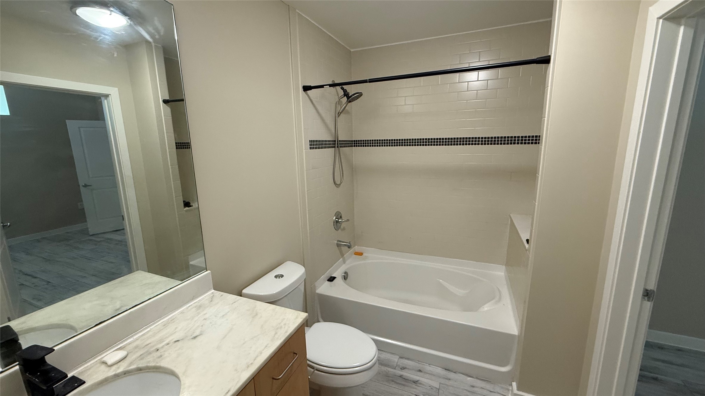 5925 Almeda Road, Unit 11612 Houston, TX 77004 - Photo 9 of 21 Gallery Image 9