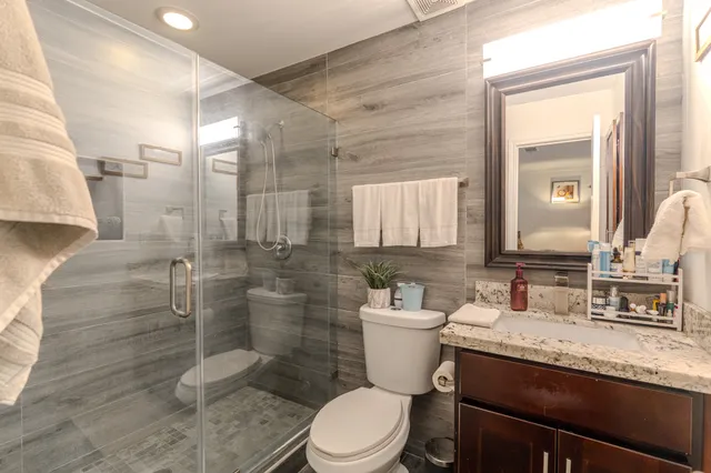 $1,950 | 6339 Del Monte Drive, Unit 95, Houston, TX 77057