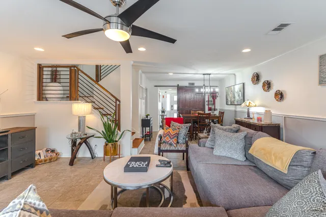 $1,950 | 6339 Del Monte Drive, Unit 95, Houston, TX 77057