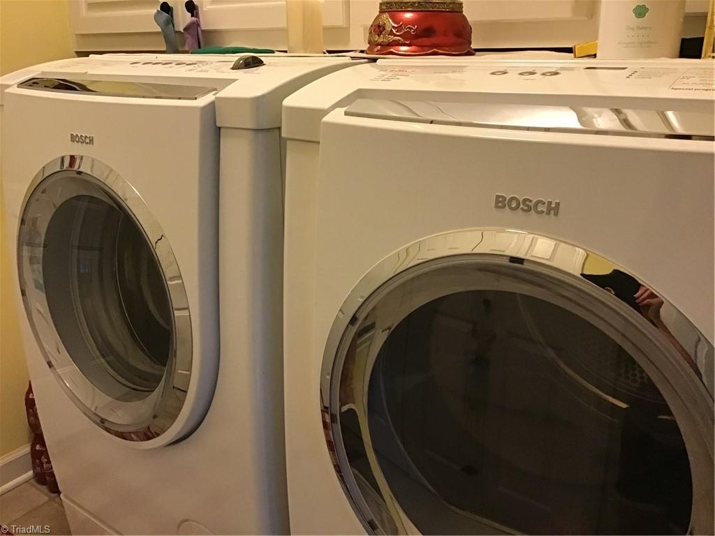 1890 Happy Hill Road Lexington, NC 27295 - Photo 16 of 35 2nd bath