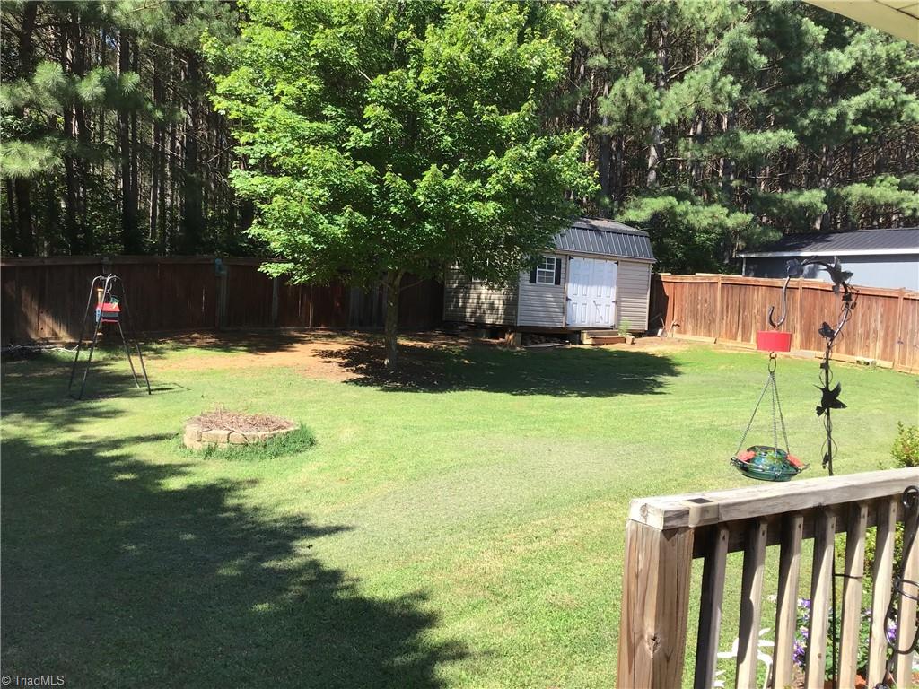 1890 Happy Hill Road Lexington, NC 27295 - Photo 4 of 35 back yard