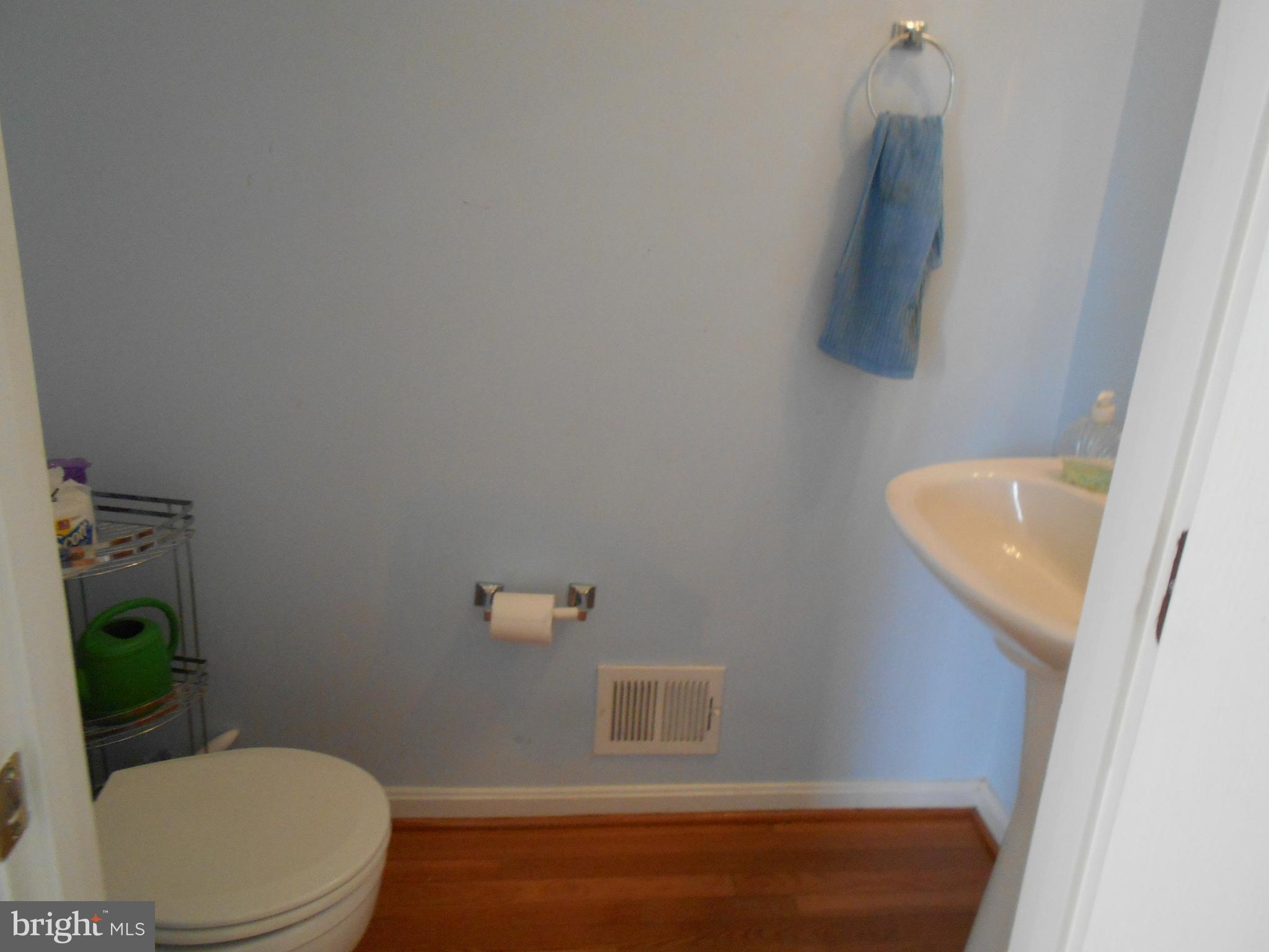 306 Appleby School Road Cambridge, MD 21613 - Photo 9 of 24 Powder Room