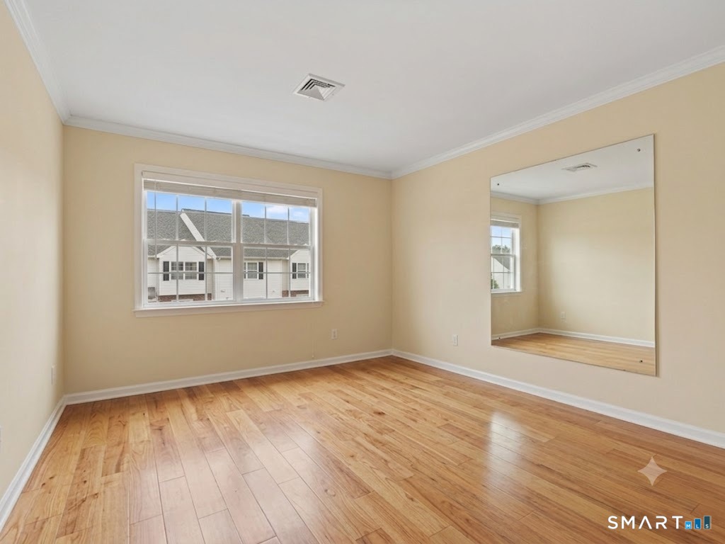 180 Turn Of River Road, Unit 13A Stamford, CT 06905 - Photo 22 of 40
