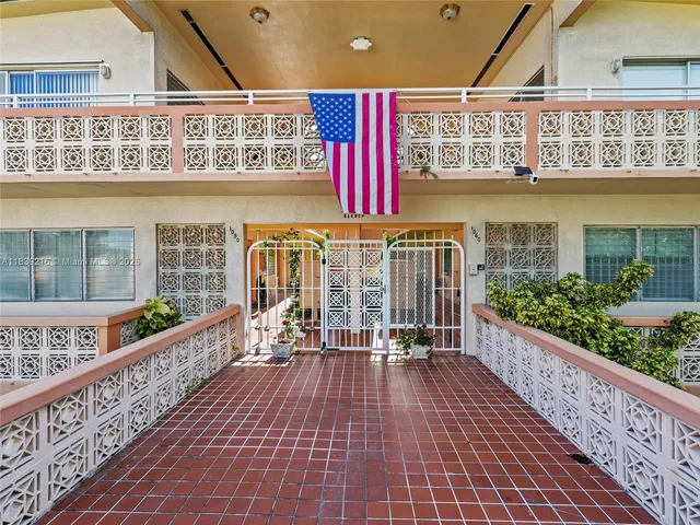 $159,000 | 1060 Pennsylvania Avenue, Unit 4, Miami Beach, FL 33139