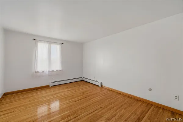 $2,600 | 4 Villa Moraine Drive, Cheektowaga, NY 14225