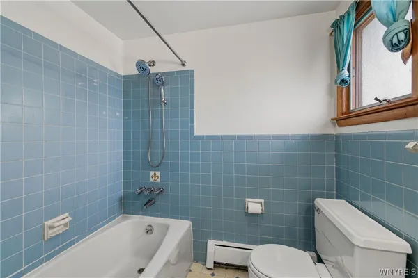 $2,600 | 4 Villa Moraine Drive, Cheektowaga, NY 14225