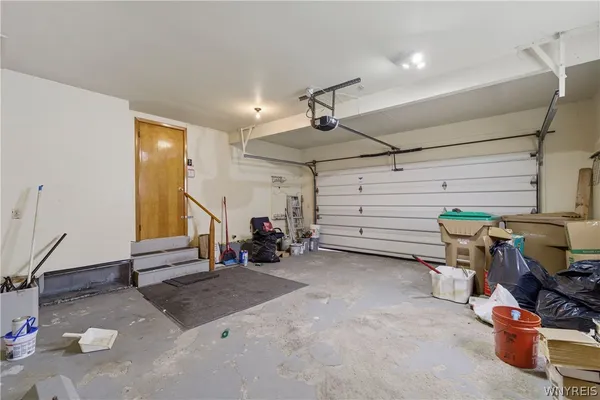 $2,600 | 4 Villa Moraine Drive, Cheektowaga, NY 14225