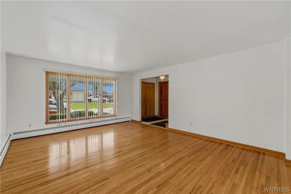 $2,600 | 4 Villa Moraine Drive, Cheektowaga, NY 14225