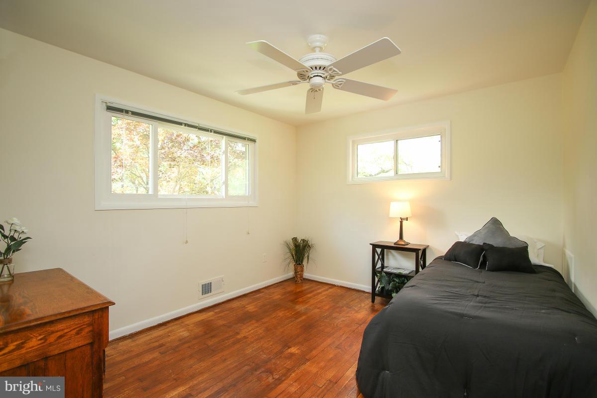 10701 Glenwild Road Silver Spring, MD 20901 - Photo 22 of 30 Bedroom