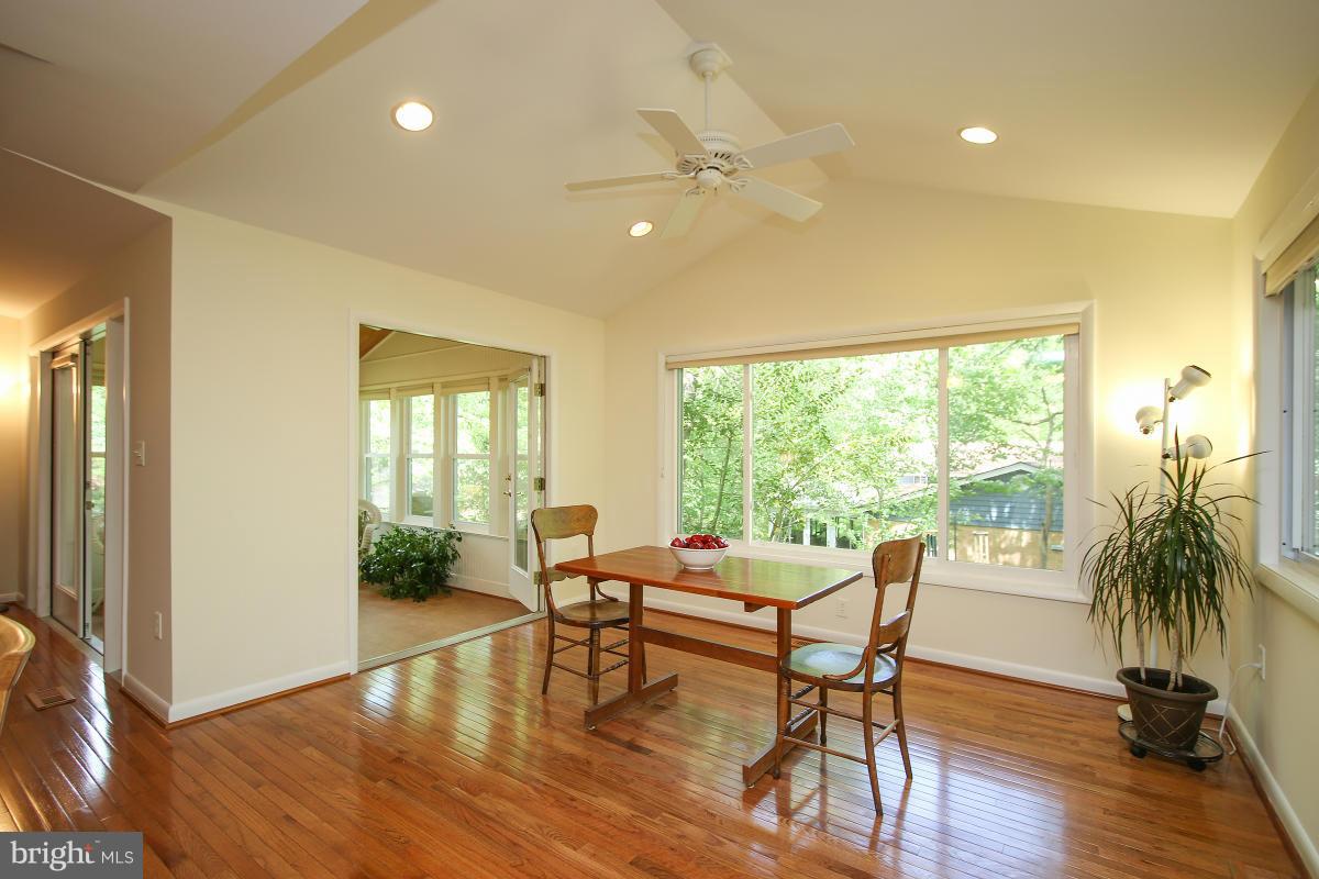 10701 Glenwild Road Silver Spring, MD 20901 - Photo 8 of 30 Dining Room